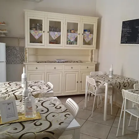 فندق مبيت وإفطار Il Sole Del Mediterraneo 3*